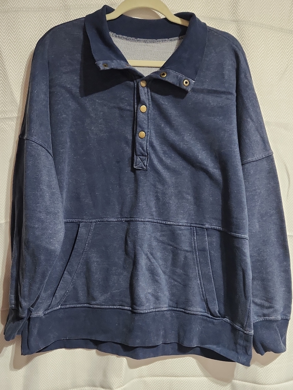 XL Amazon Women's Navy Snap-Placket Pullover Sweatshirt